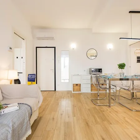Casaviva - Modern Flat In Santa Margherita * サンタ・マルゲリータ・リグレ